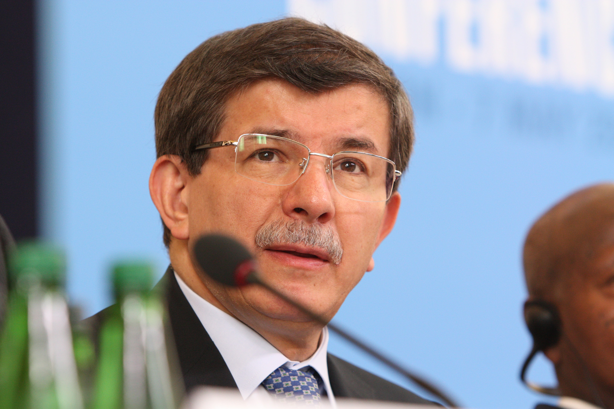 Turkish Prime Minister Ahmet Davutoğlu Announces He Is Stepping Down ...