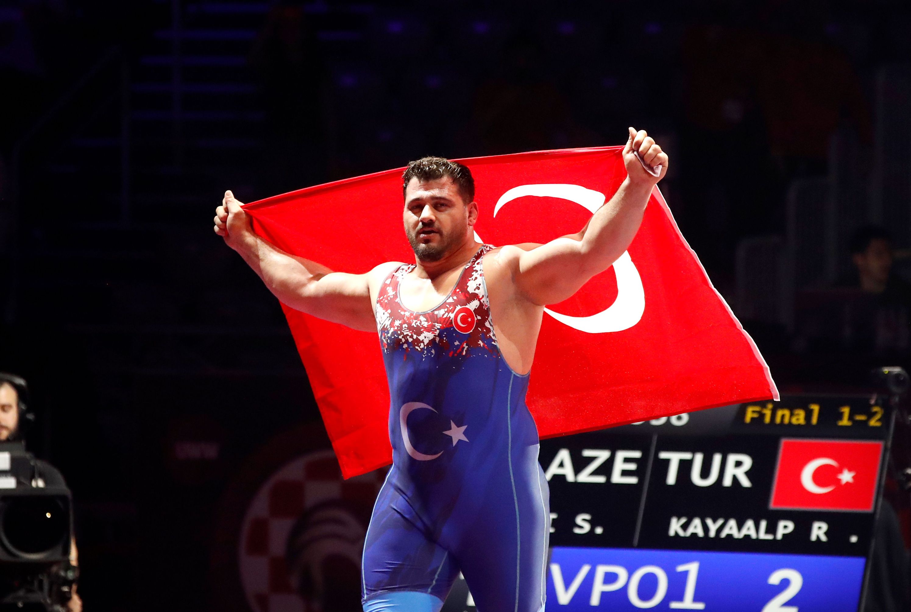 r-za-kayaalp-secures-historic-12th-european-gold-to-equal-record-of